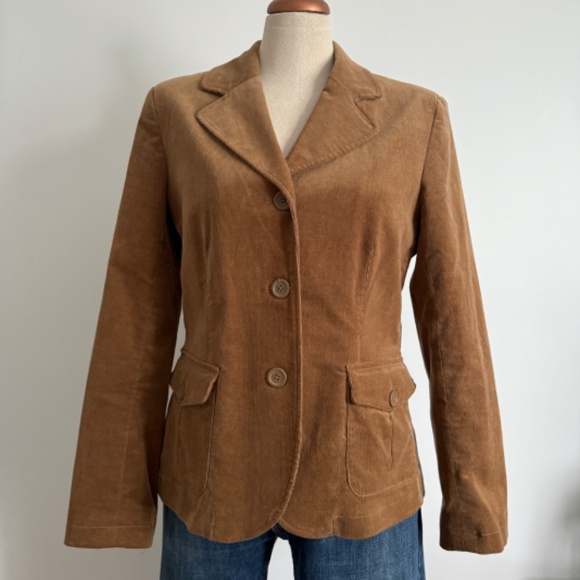 Lady Hathaway - Tan Velvet Blazer - Jacket - Picture 2 of 11